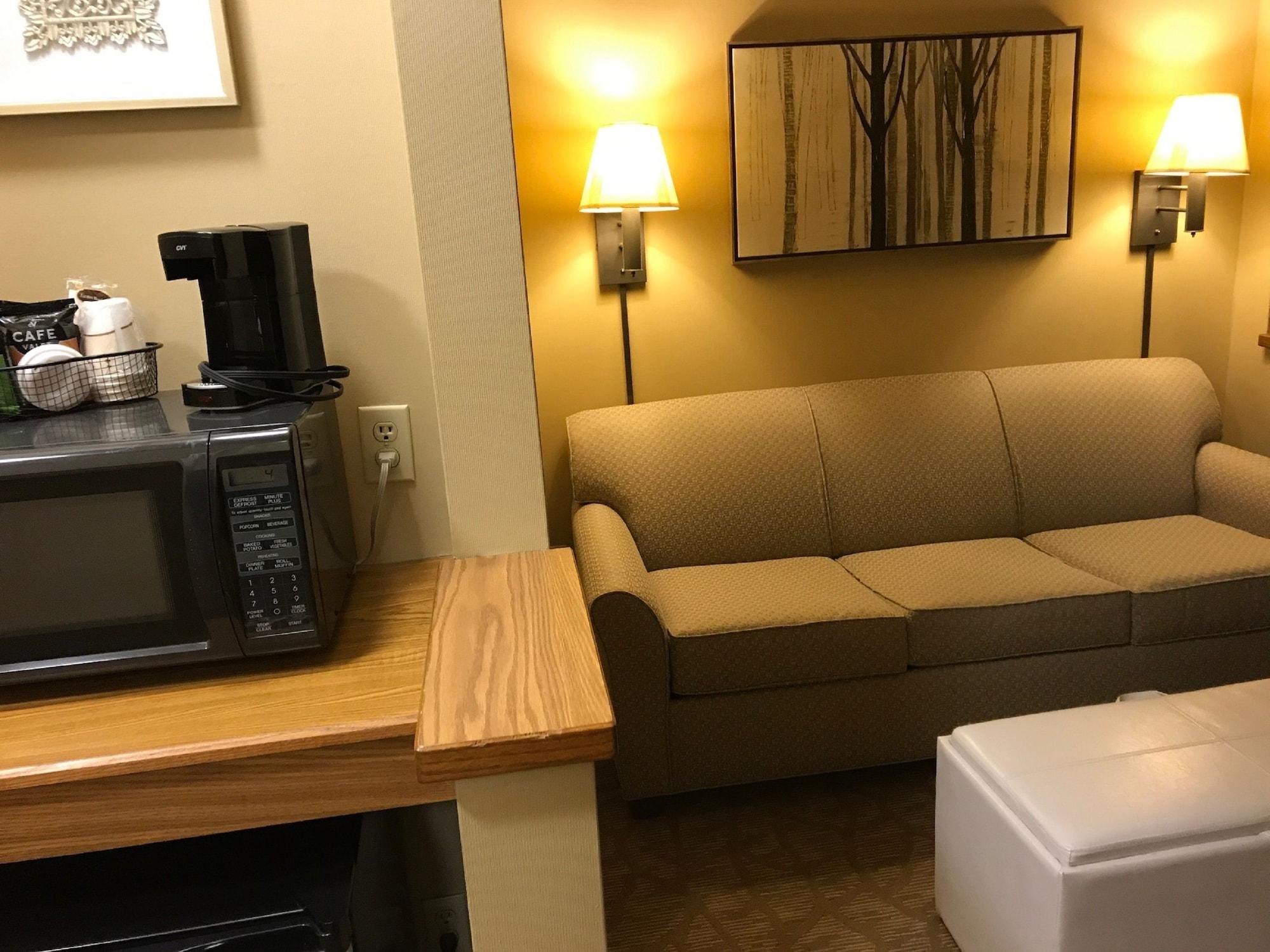 Everspring Suites Bismarck Extérieur photo