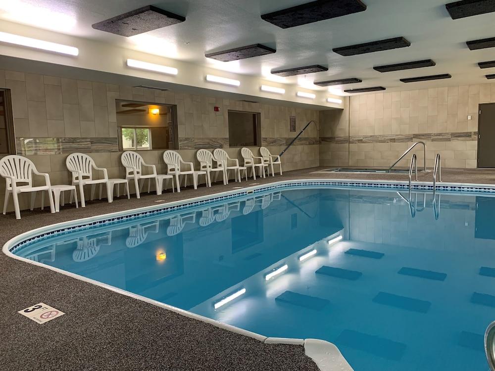 Everspring Suites Bismarck Extérieur photo