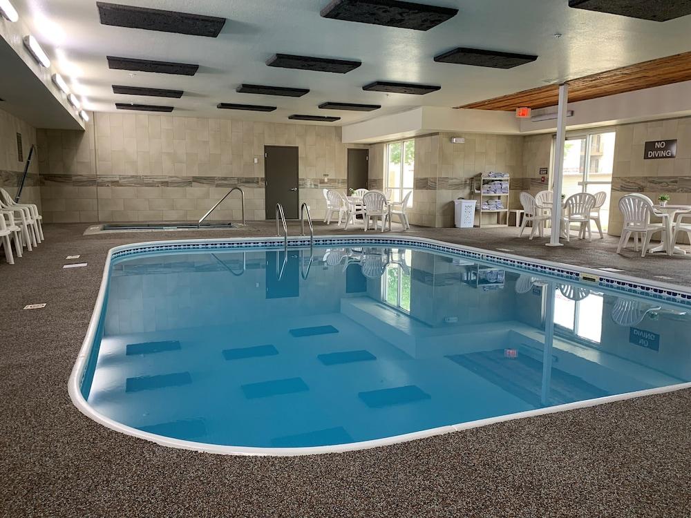 Everspring Suites Bismarck Extérieur photo