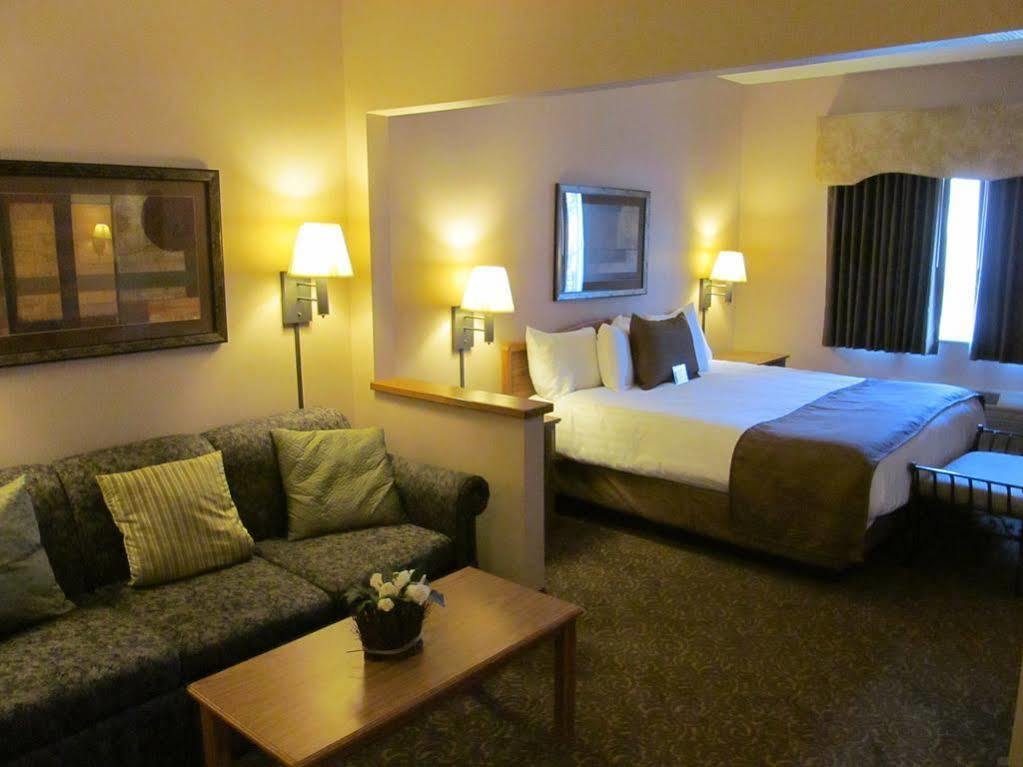 Everspring Suites Bismarck Extérieur photo